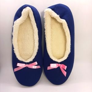 NWT Festive Bow Slippers Faux Sheep Rubber Soles